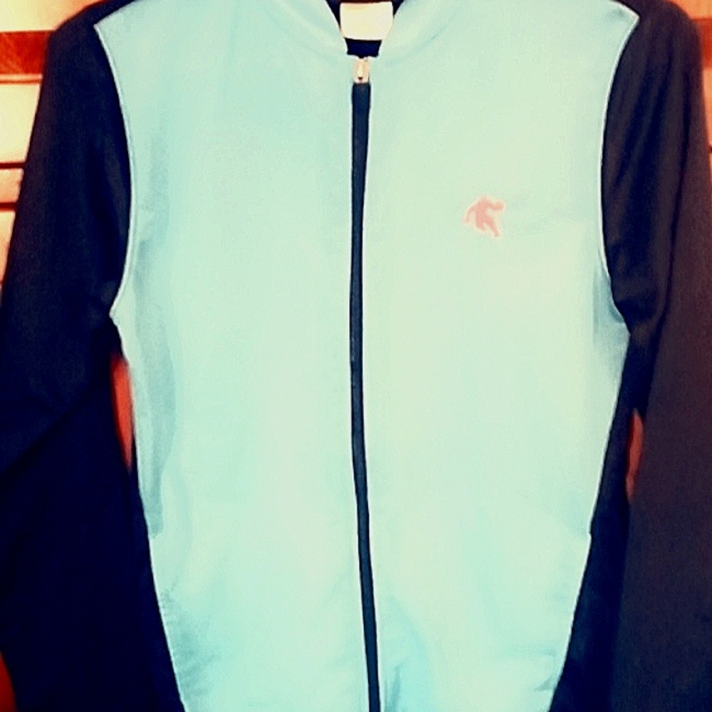 And 1 jacket - Picture 2 of 3